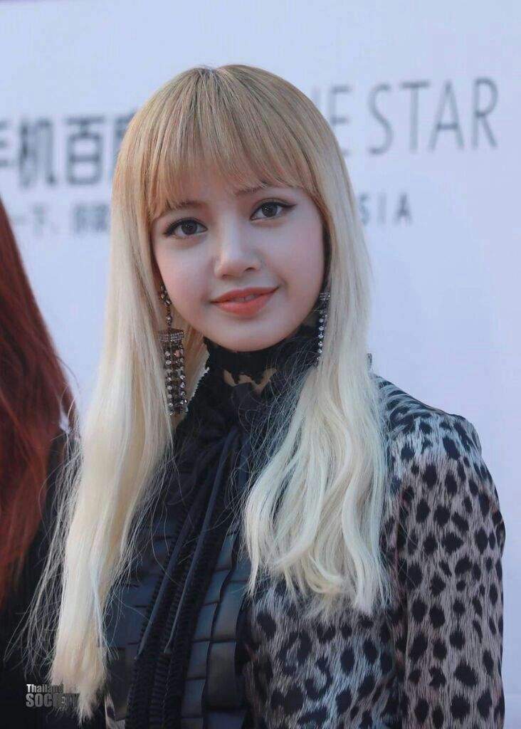 Her smile is just beautifull 😍😍 | Lalisa Manoban Amino