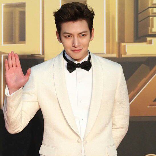 💙💙Ji Chang-wook (지창욱 ; 池昌旭), es actor y cantante su Nombre en coreano ...