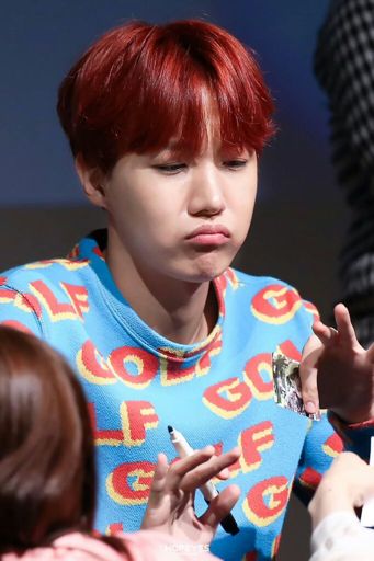 Que tiernos pucheros hace hoseok😭💕 | ARMY's Amino Amino