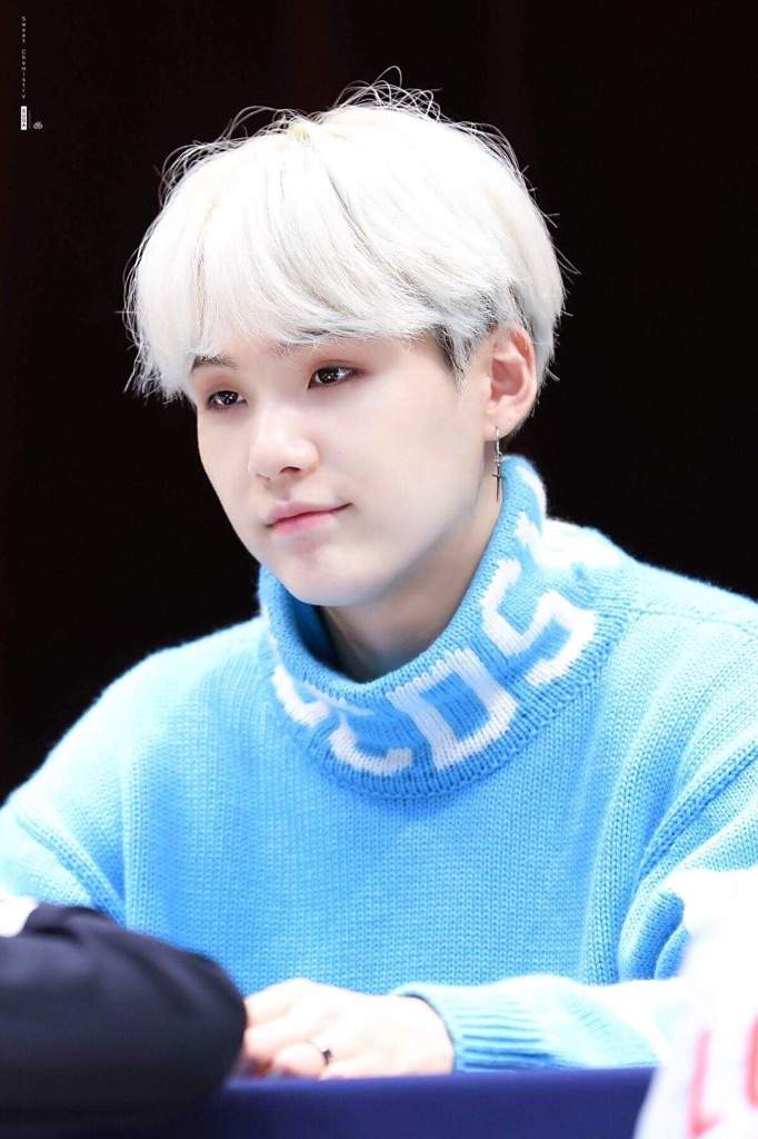 [SUGA] BTS ‘LOVE YOURSELF 承 Her’ Fansign (Hongdae) | ARMY's Amino