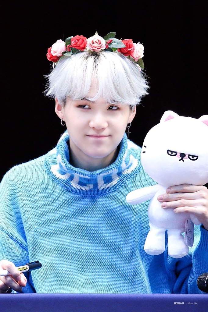 [SUGA] BTS ‘LOVE YOURSELF 承 Her’ Fansign (Hongdae) | ARMY's Amino