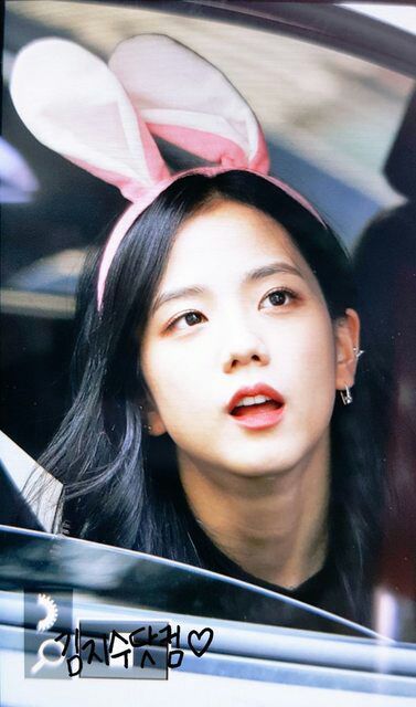 🎀Jisoo after filming Inkigayo | 171015🎀 | Blackpink - 블랙핑크 Amino