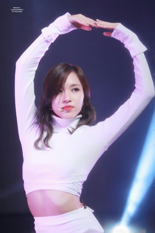 TOP 10 Times TWICE Mina Showed Off Her Sexy Abs.