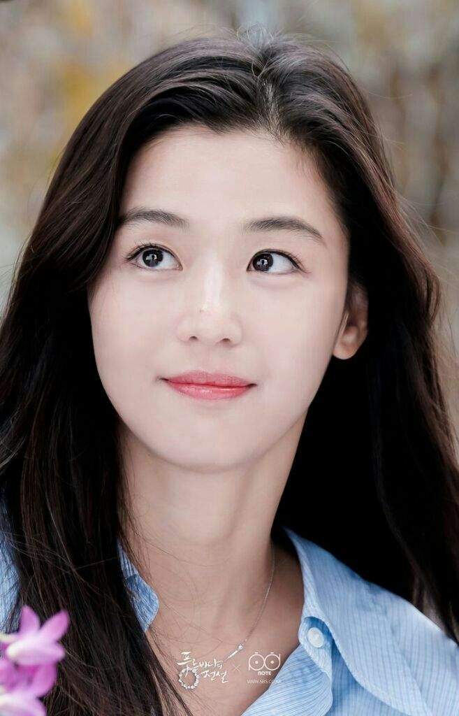 جون جي هيون الرائعة حبيبة الملايين K Pop كيبوب Amino