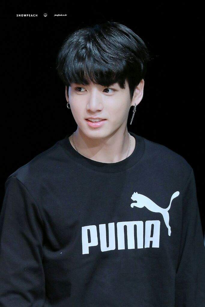 [171019] Black-haired Kookie is back😍😍😍 | Jeon Jungkook 전정국 Amino