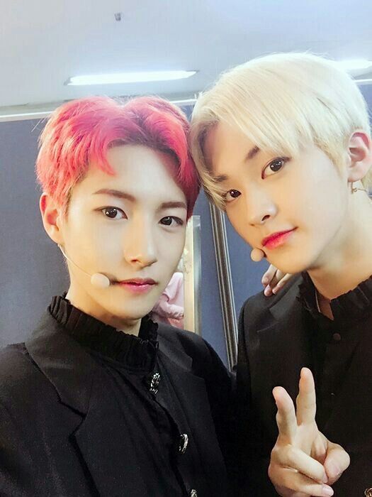 Renjun’s (somewhat) selfie appreciation | NCT DREAM Amino