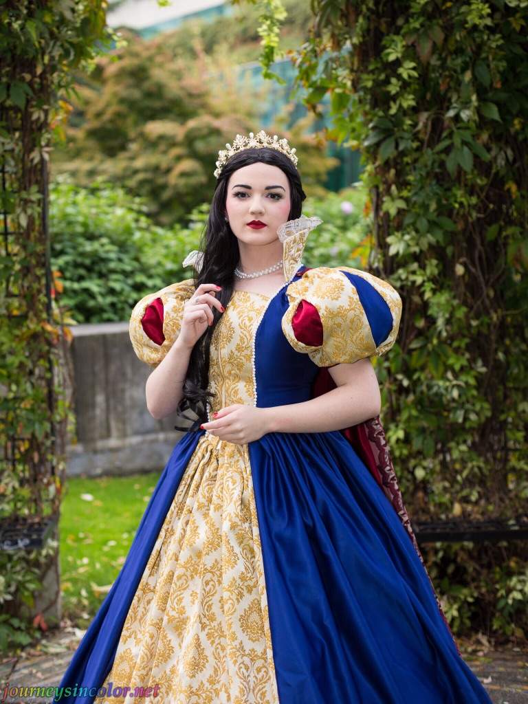 Snow White | Cosplay Amino