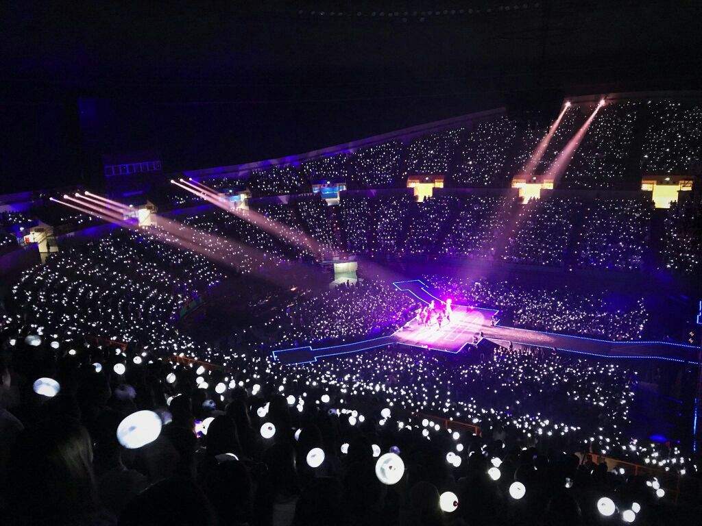 BTS WINGS CONCERT IN TAIPEI 2017 ARMY's Amino