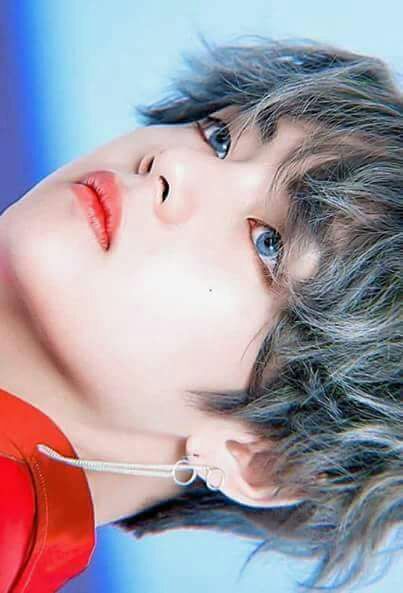 BTS V Close Up | ARMY's Amino