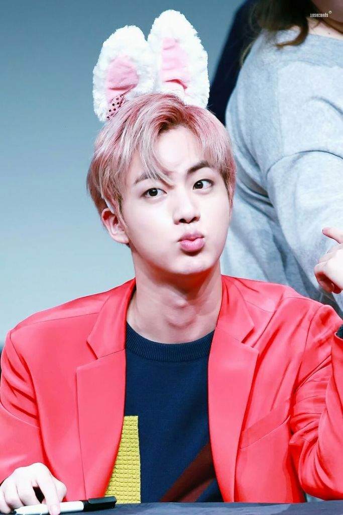 Let's talk about kim seok jin hair color | ARMY's Amino