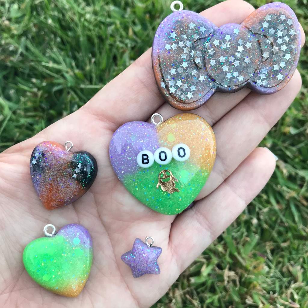 My First Resin Pieces! Crafty Amino