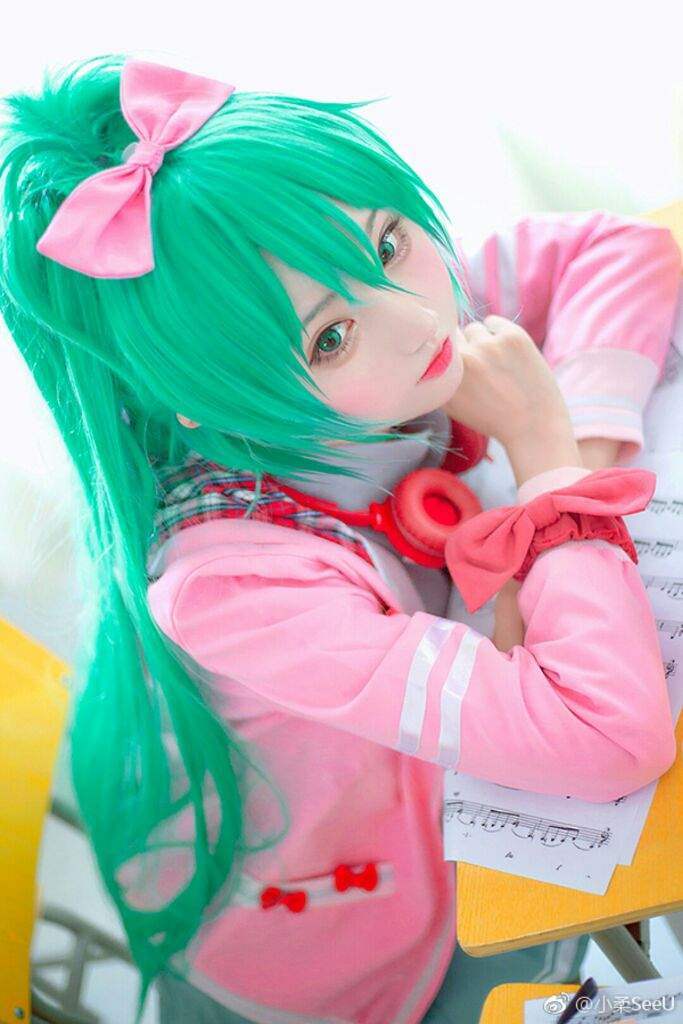 hatsune miku ribbon heart