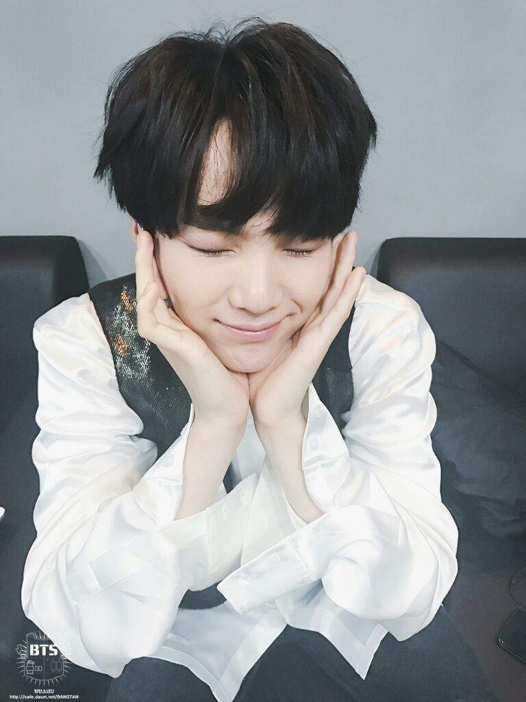 Black haired Yoongi | ARMY's Amino