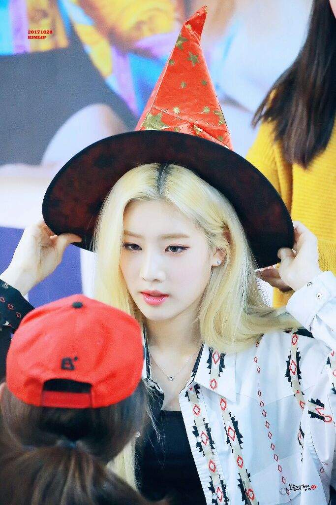 LOONA's Hogwarts Houses | LOOΠΔ Amino Amino