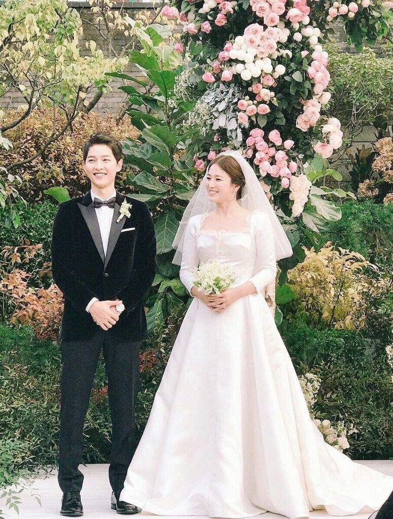 Happy Wedding For Song Joongki And Song Hye Kyo K Pop Amino