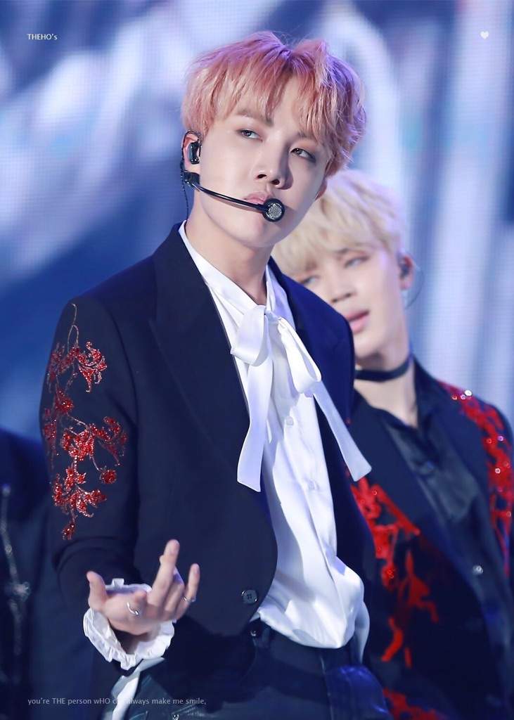 تحدي 4 🖤🔥 جيهوب وهو مثير 🔥 #هوبا | BTS ARMY's ☪︎ Amino