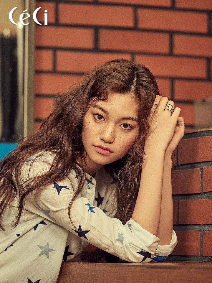 Your Favourite Picture of Weki Meki Doyeon " Magazine Ver. " | K-Pop Amino