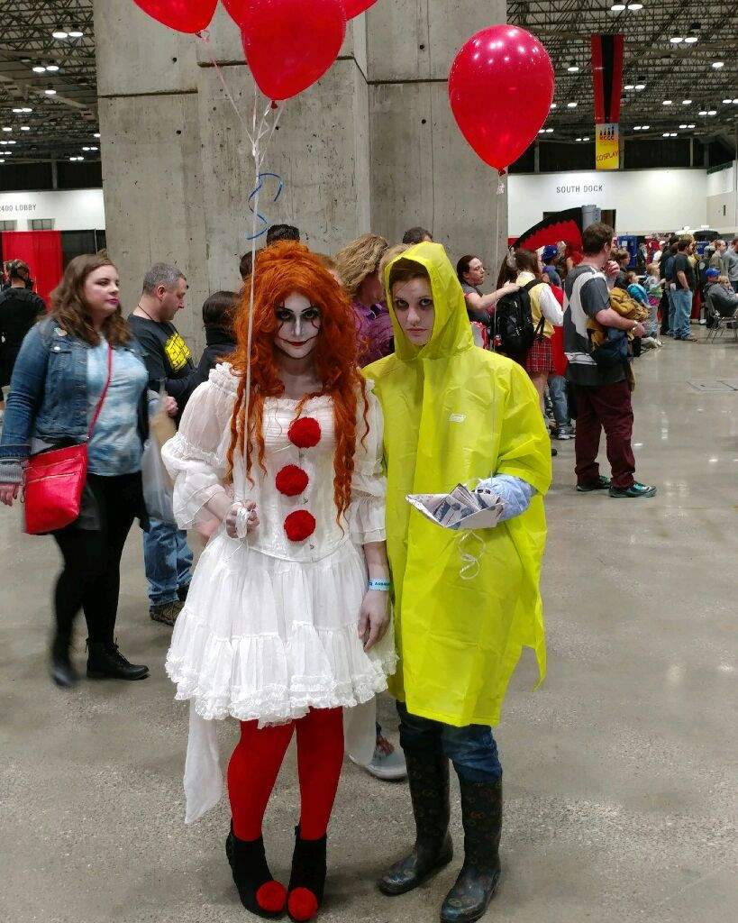 Lady Pennywise at Kansas City Comicon | Cosplay Amino