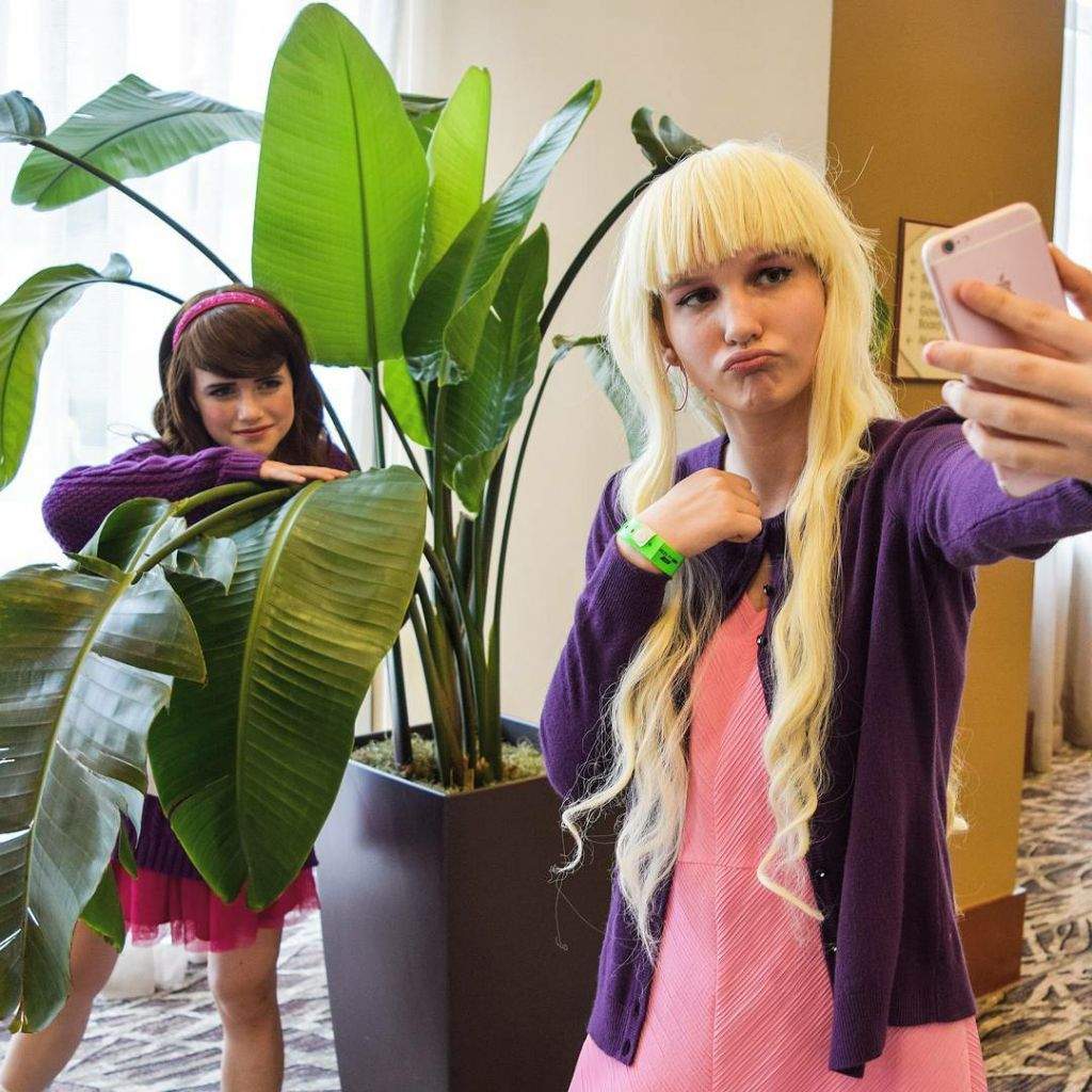 Pacifica Northwest And Mabel Pines Gravity Falls Cosplay Cosplay Amino 