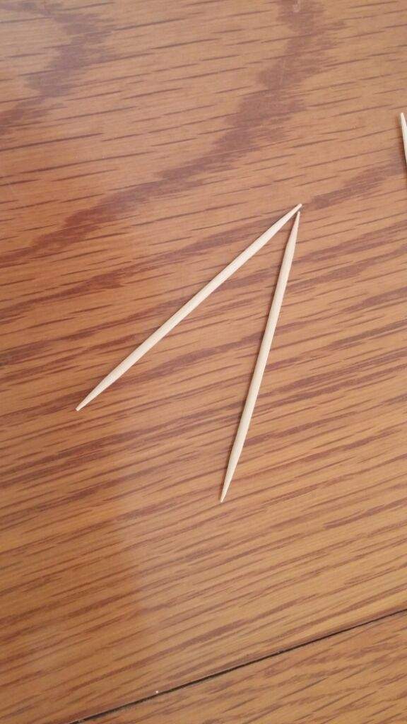 2 toothpicks