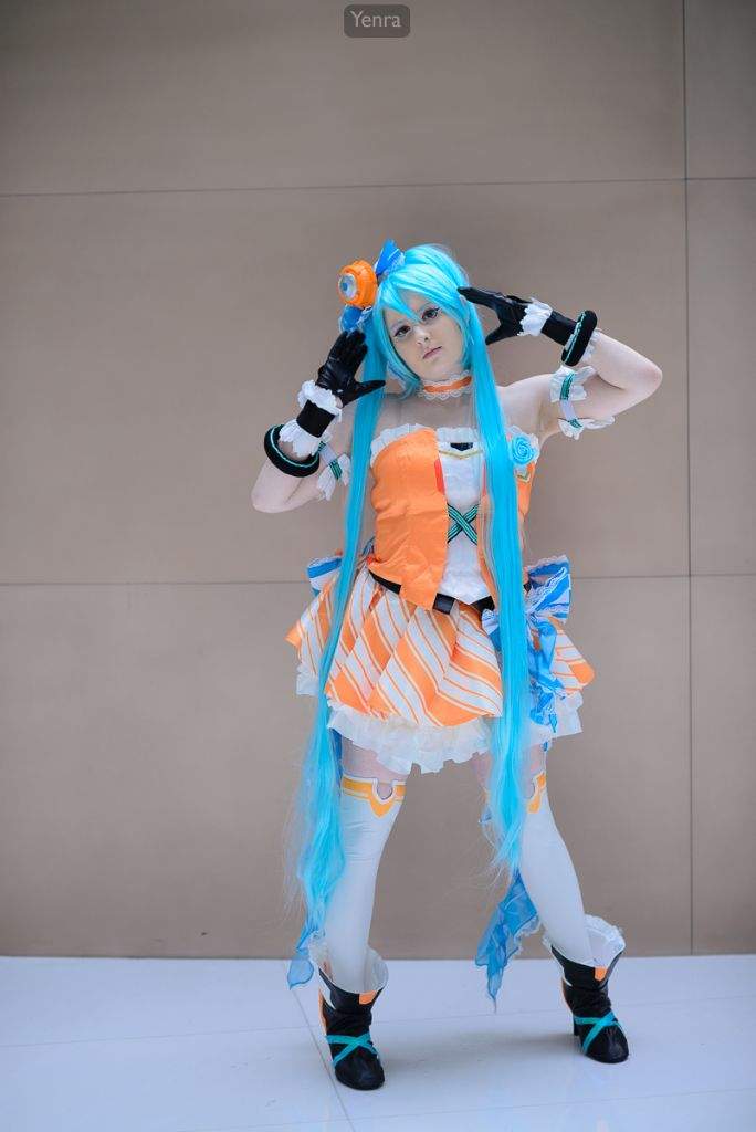 orange blossom miku figure