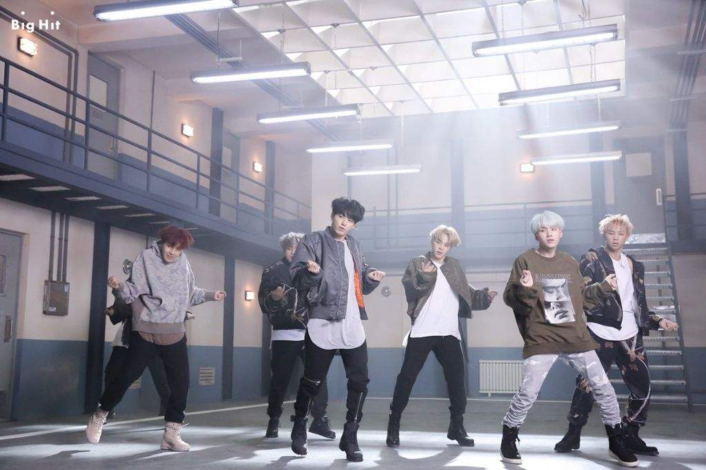 [PHOTOS] BTS BEHIND THE SCENE MIC DROP MV | ARMY's Amino