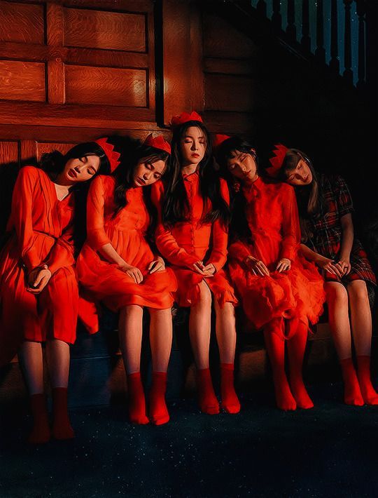 RED VELVET PEEK A BOO WALLPAPER | K-Pop Amino