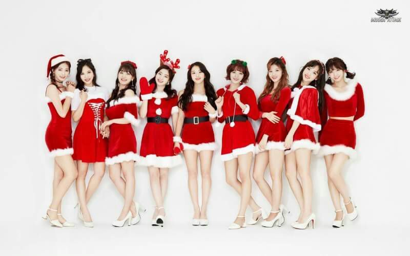 트와이스 Twice In Sudden Attack S Christmas Edition Twice 트와이스 ㅤ Amino