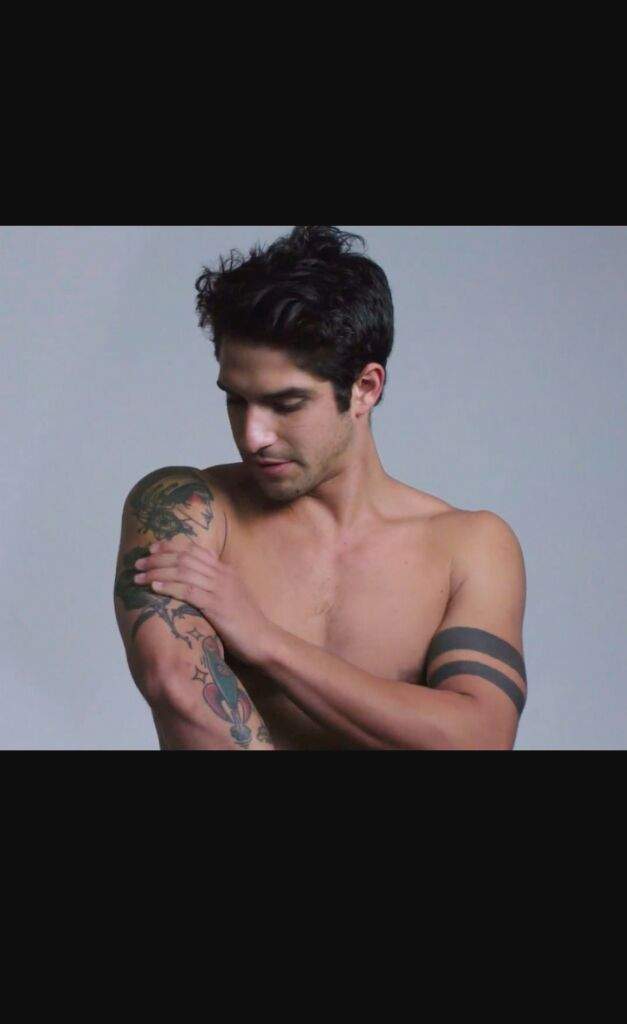 16 Curiosidades Sobre Tyler Posey Teen Wolf Amino En Español Amino