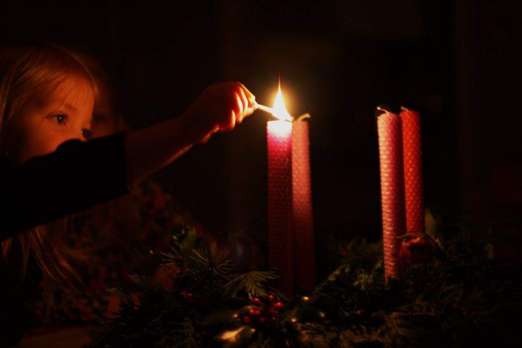 first-advent-candle-catholics-amino