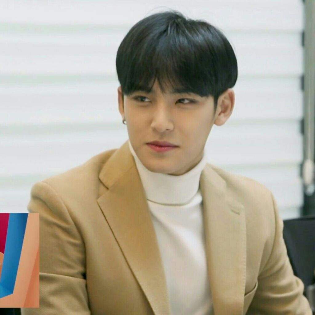 why does he look so cute with a face?? | Carat 캐럿 Amino