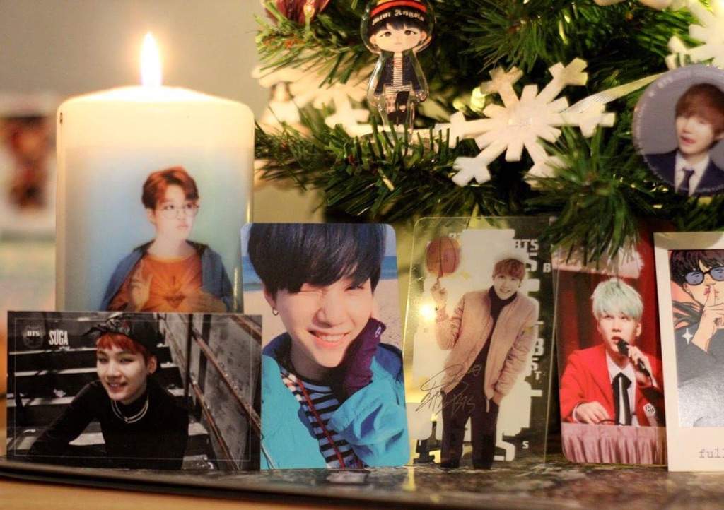 My BTS Christmas tree 🎄 ARMY's Amino