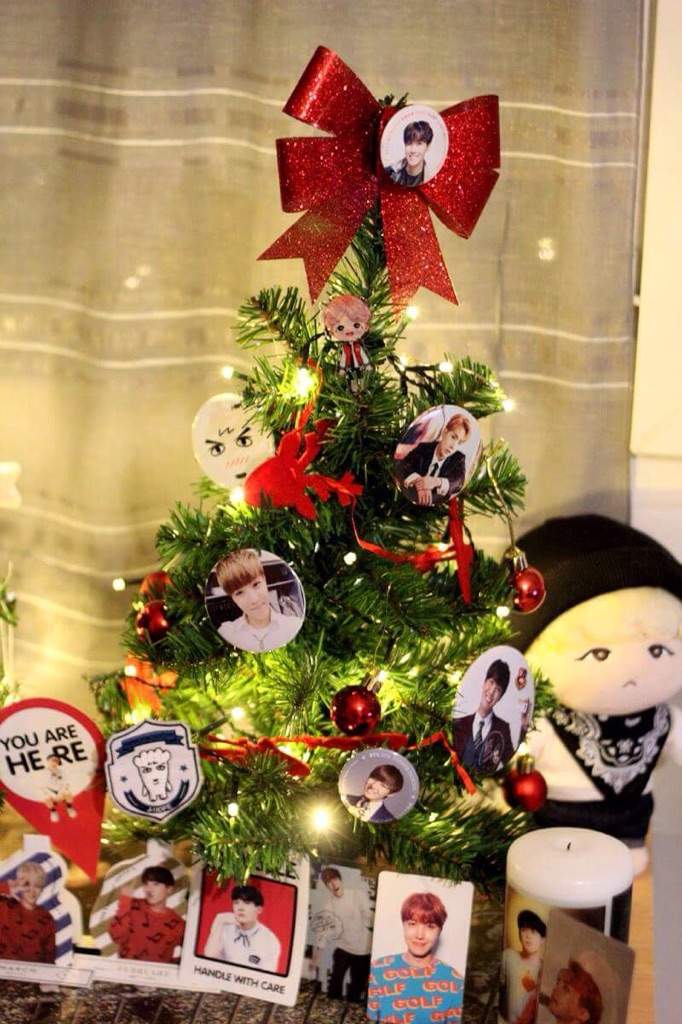 My BTS Christmas tree 🎄 ARMY's Amino