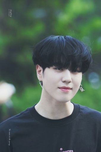 Kim Yu Gyeom (Yugyeom) | Wiki | GOT7 Amino