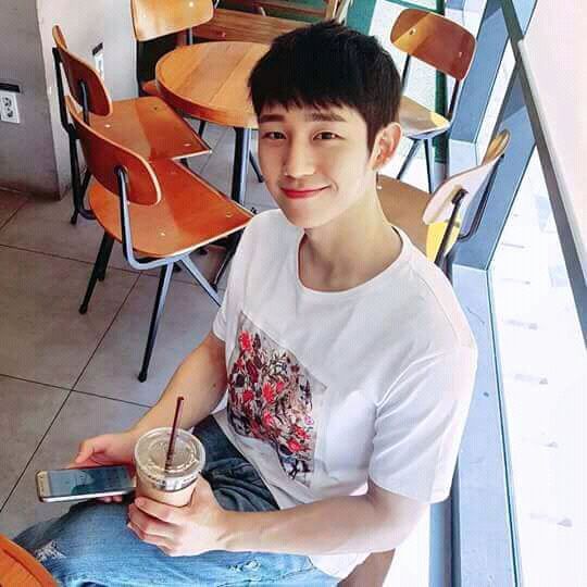 jung hae In | Wiki | •K-DRAMA• Amino