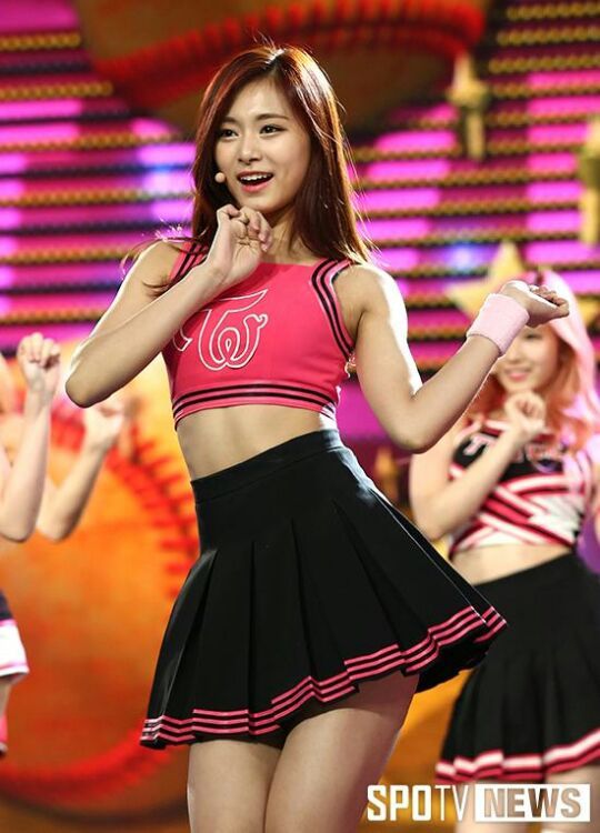 Tzuyu LIKE-OOH-AHH Dance Performance Shirt Styles😍 💋 | Twice (트와이스)ㅤ Amino