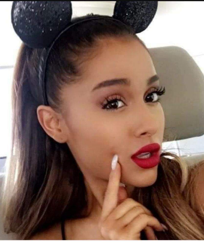 ariana grande mickey mouse