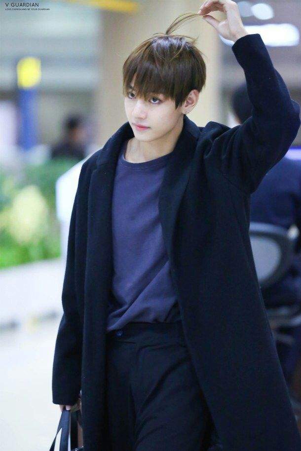 The boy on the Train part 4: Taehyung x reader fanfic | ARMY's Amino