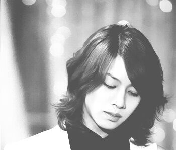 you're the one and only man that i falling in love with your long hair...  i've never love if man has a long hair... but you're exceptioned.. | Kim  Hee-Chul Amino