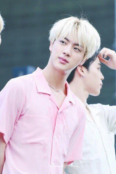 Jin de rosa ( ropa/pelo) | ARMY's Amino Amino