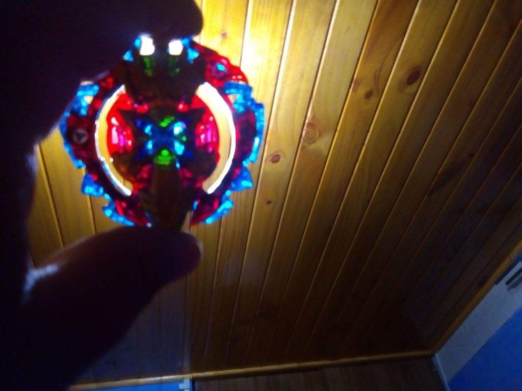 beyblade con luz