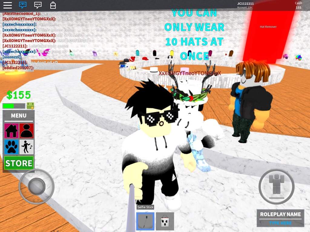 Its Selfie Time With My Friend Roblox Amino - roblox selfie