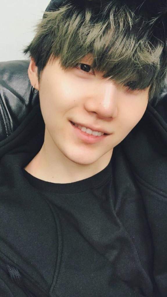 30 Days BTS Challenge....Day 2...@BTS😍 Suga selca | ARMY's Amino