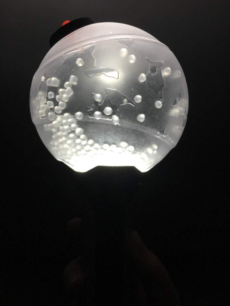 Do Fake Army Bombs Change Colour At The Concert? ARMY's Amino
