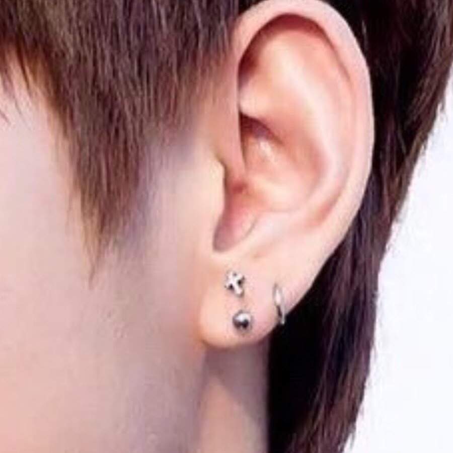 Appreciation For Tae S 3 Lobe Piercings Army S Amino