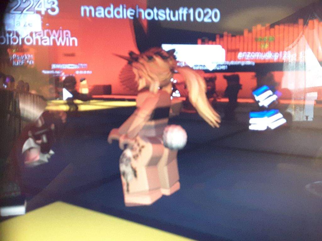 Welp Roblox Amino - welp roblox amino