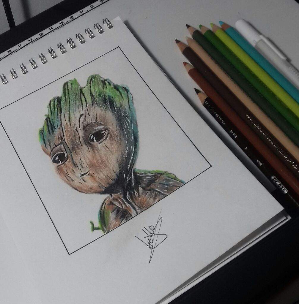 Baby groot con lapices de madera! | •Arte Amino• Amino Baby groot con lapices de madera! | •Arte Amino• Amino