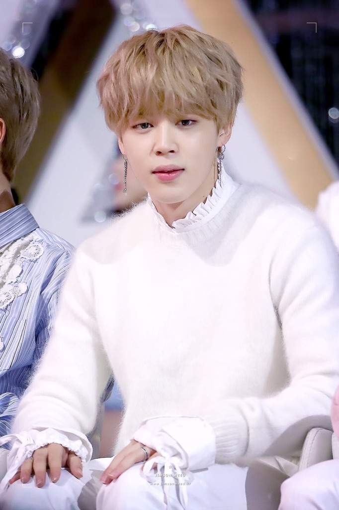 Jimin at Golden Disk Awards 2018 | Park Jimin Amino