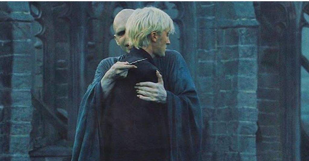 awkward hug voldemort