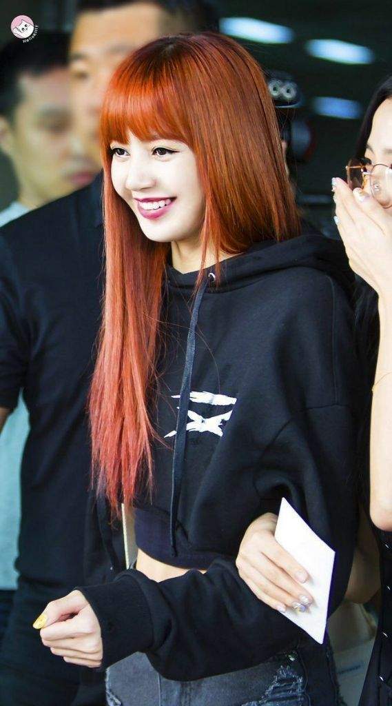 Descubrir 46+ imagen lisa blackpink orange hair - Viaterra.mx